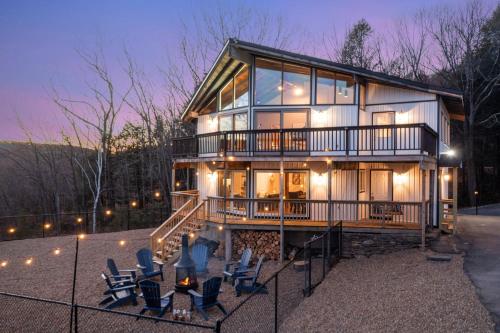 Lake Winnipesaukee & Gunstock Ski Mountain Views — hotel in Gilford