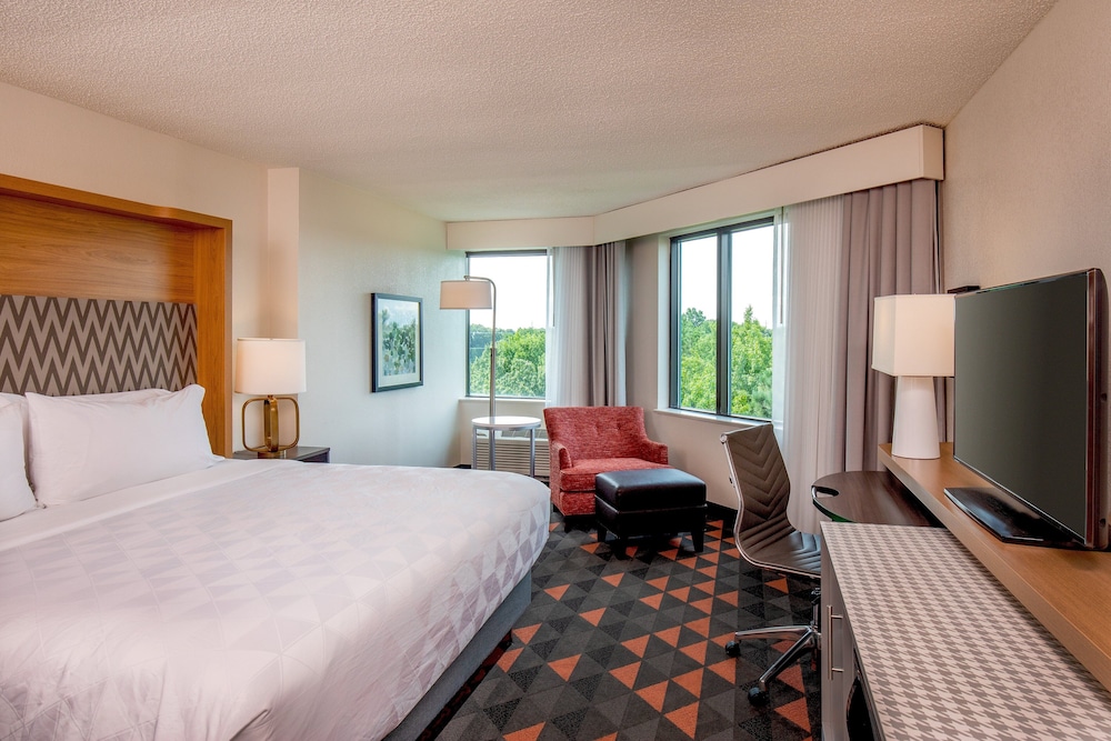 Holiday Inn Newport News Hampton by IHG - photo 12