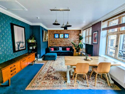 One The Mews — 4-Star Luxury Hotel in Glasgow, United Kingdom