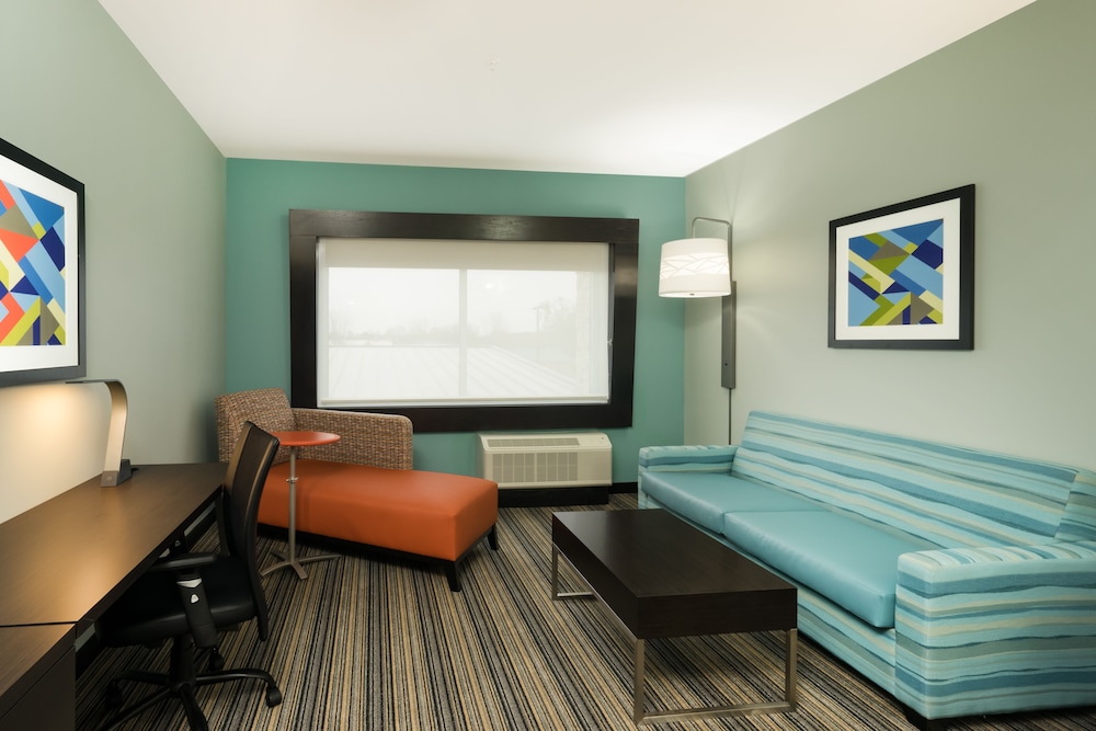 Holiday Inn Express & Suites Greenville SE Simpsonville by IHG - photo 23