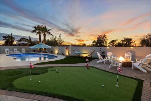 Desert Willow Pool Spa Pickleball Basketball Court Plus Firepit & Putting Green in Scottsdale, United States