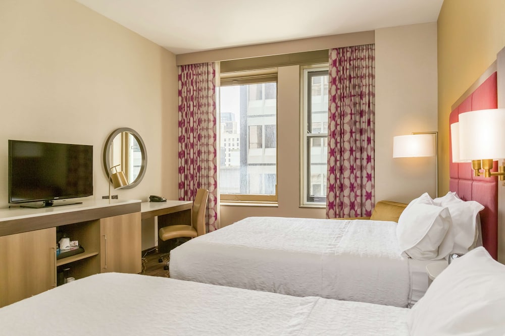 Hampton Inn Majestic Chicago Theatre District - photo 12