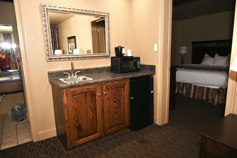 Fortune Inn And Suites Newport - photo 51