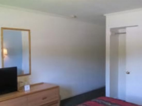 Carefree Inn - photo 8