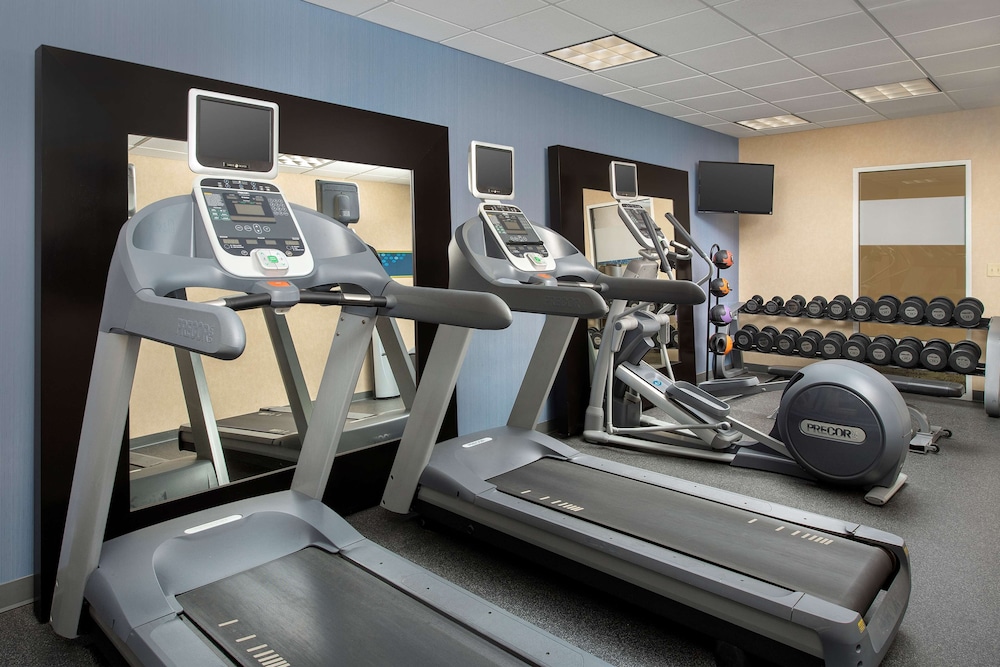 Hampton Inn & Suites Lakeland South Polk Parkway - photo 28