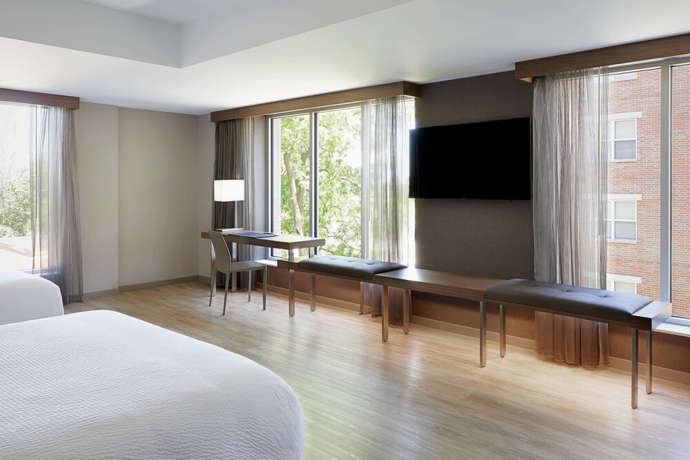 AC Hotel by Marriott Madison Downtown - photo 18