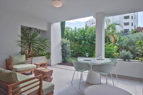 Jardines Avago 1 1 Pool View 2b — carbon neutral stay, Arona