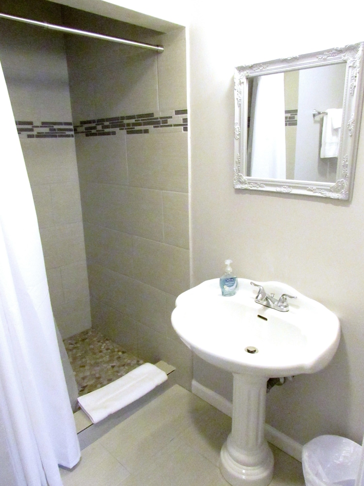 The Sky View Inn - photo 39