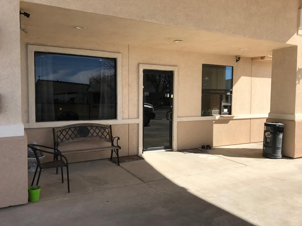 Big Lake Inn & Suites - photo 51