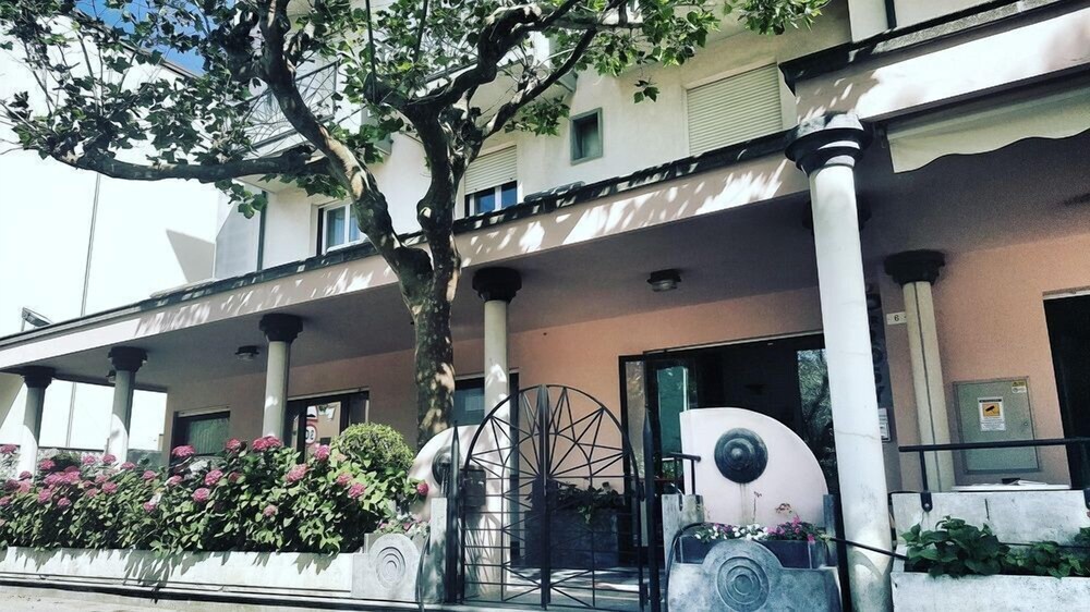 Hotel Rosy - last minute hotel in Rimini