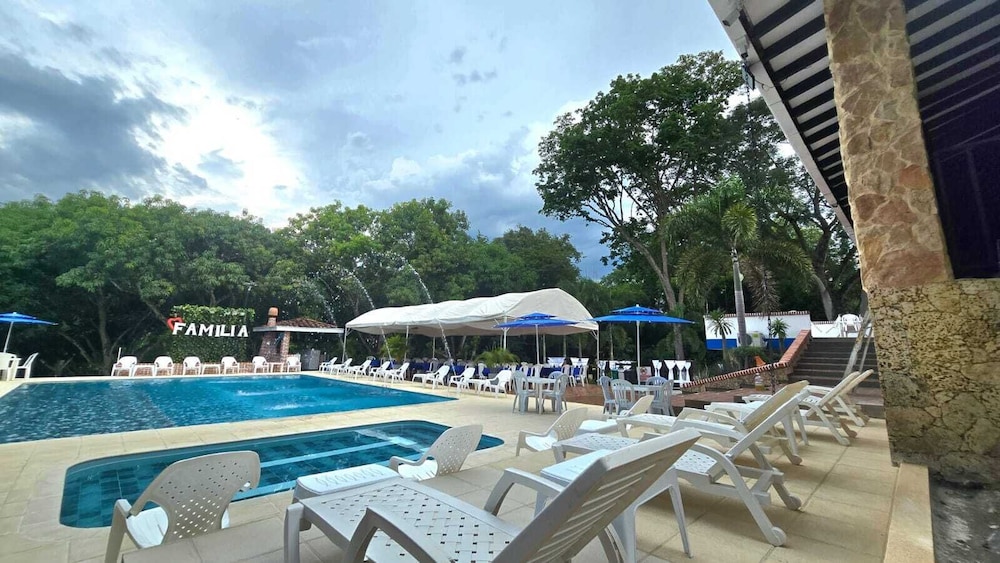 Hotel Familia Casa Blanca in San Jeronimo, Colombia