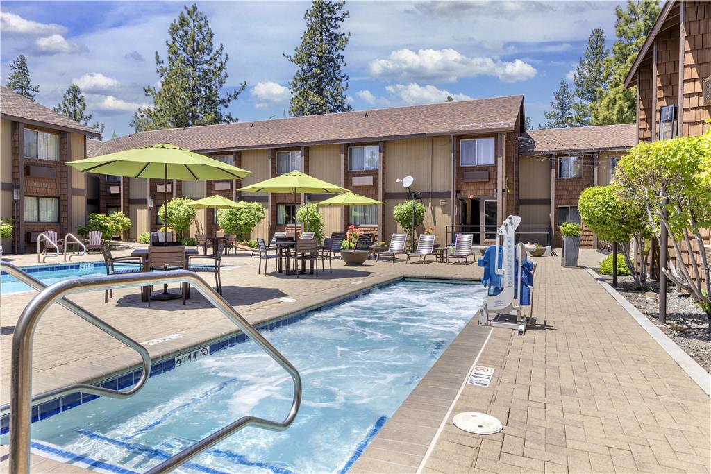 Best Western Plus Truckee Tahoe Hotel - photo 18
