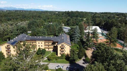 Como Lake Milano Dream Apartment — 4-Star Luxury Hotel in Guanzate, Italy