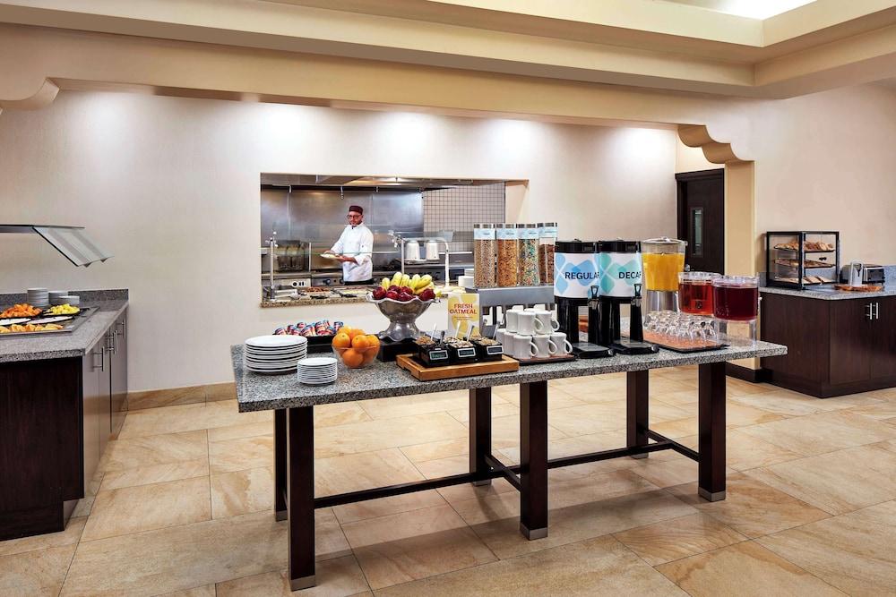 Hilton Garden Inn Valencia Six Flags - photo 18