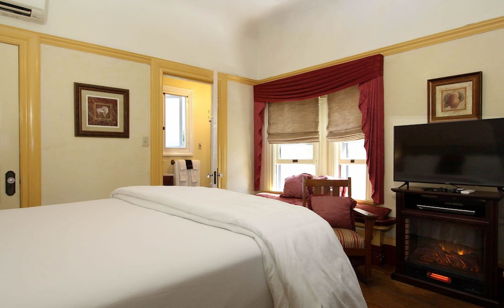 Napa Inn - photo 32