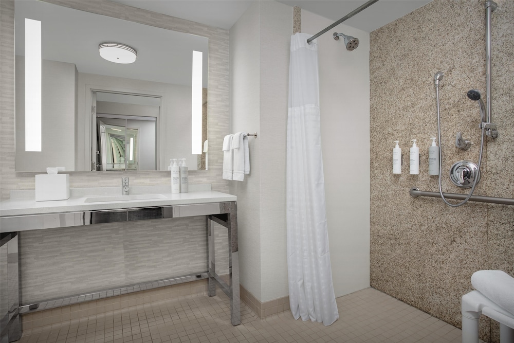 Hilton Garden Inn Portsmouth Downtown - photo 26