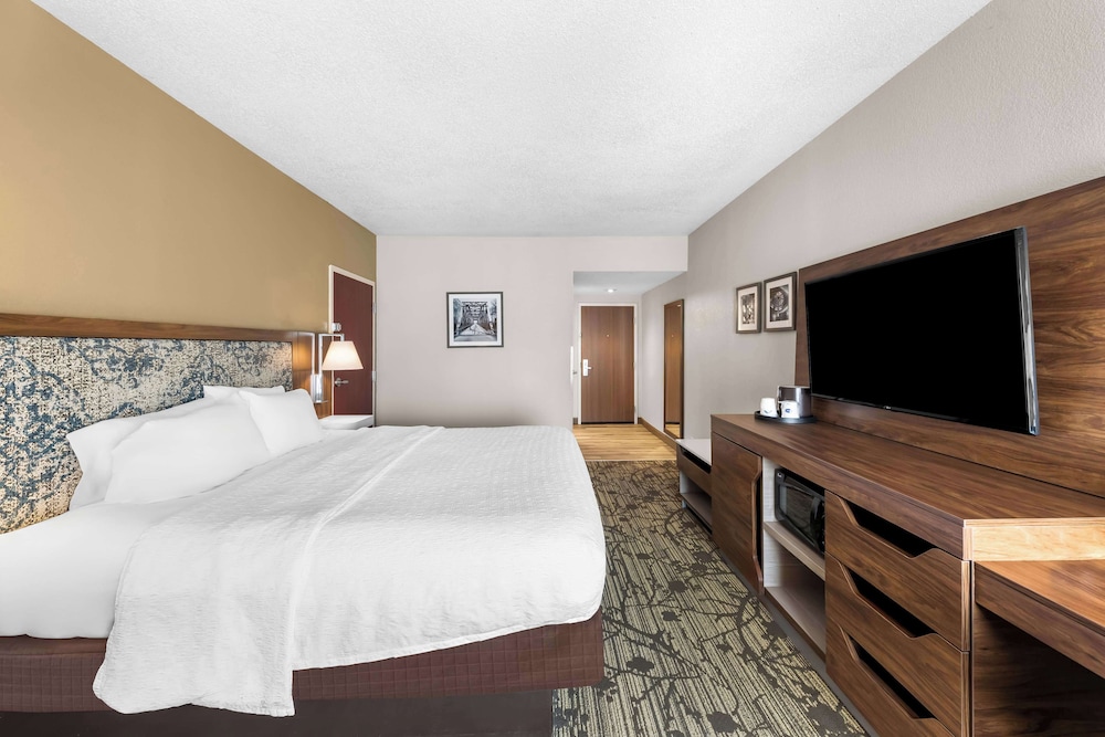 Hampton Inn Dayton Huber Heights - photo 16
