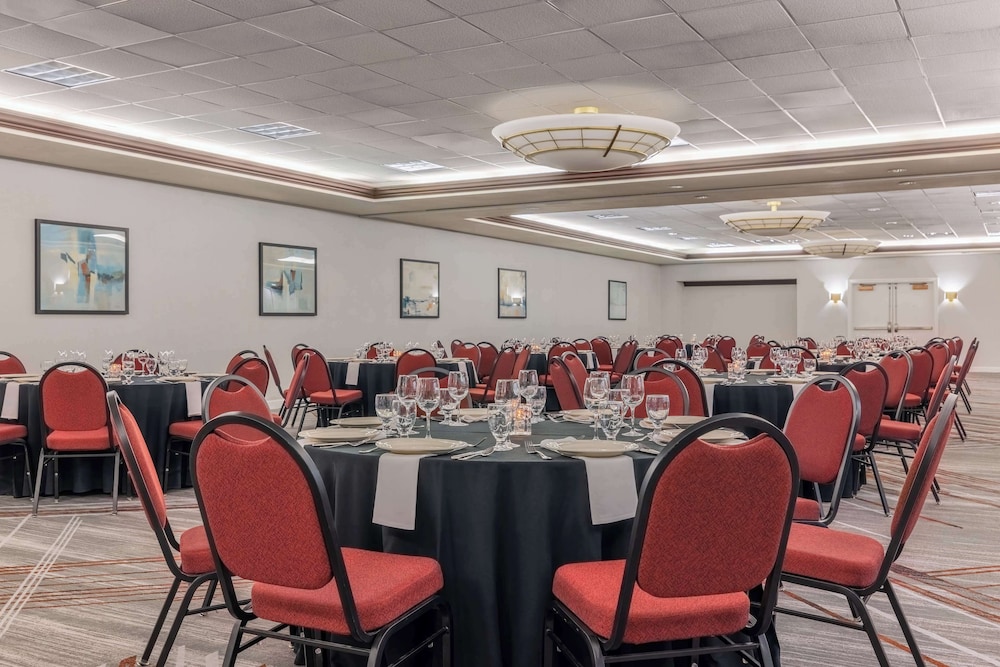 Embassy Suites by Hilton Convention Center Las Vegas - photo 65