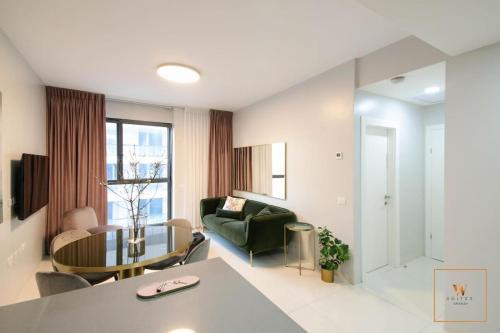 Gorgeous 1 Bedroom Apt J Tower - last minute hotel in Jerusalem