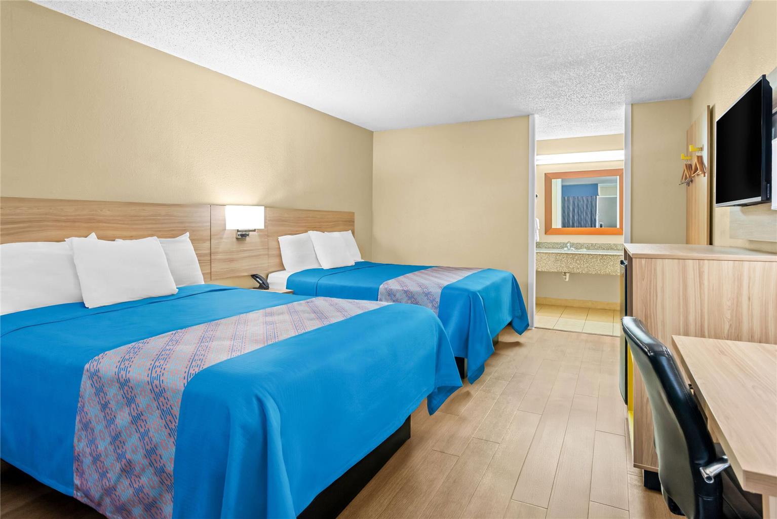 Days Inn by Wyndham Lafayette Near Lafayette Airport - photo 12