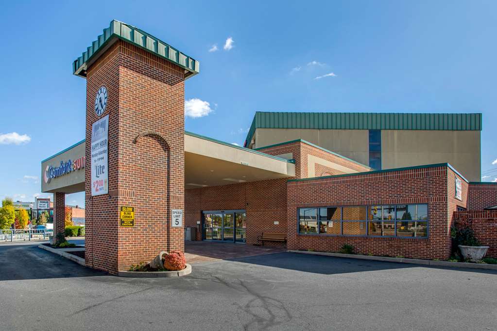 Comfort Suites Bethlehem Near Lehigh University and LVI Airport - photo 2