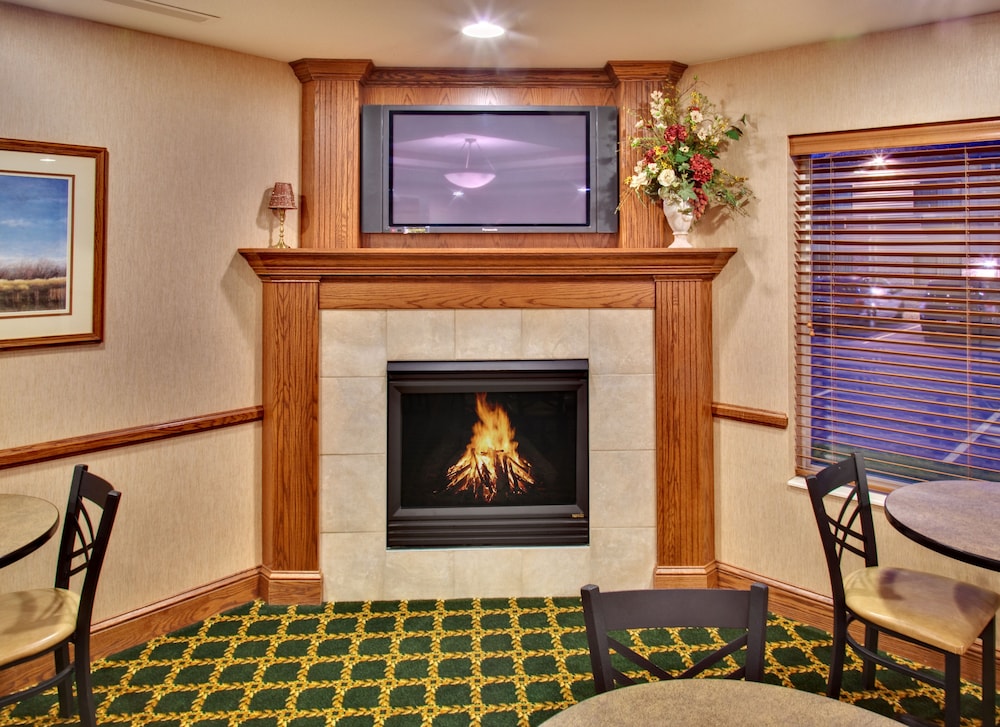 Garner Hotel Brookings by IHG - photo 26