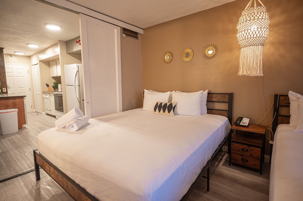 1Bd1Ba w BonusRM Stay Together Suites - photo 6