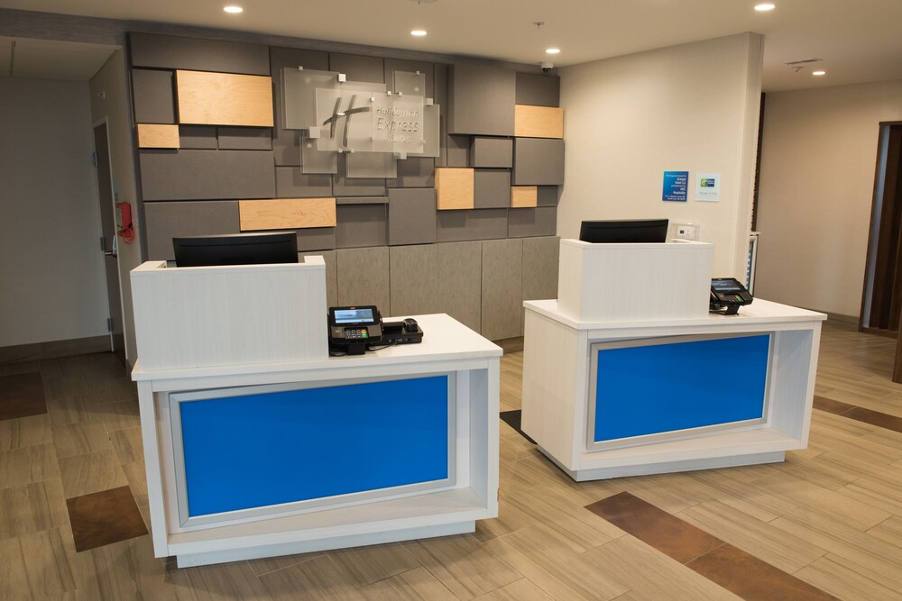 Holiday Inn Express & Suites Warsaw E Center by IHG - photo 32
