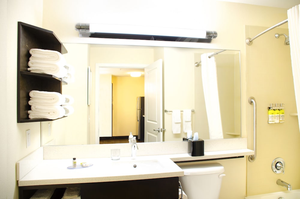 Candlewood Suites York by IHG - photo 11