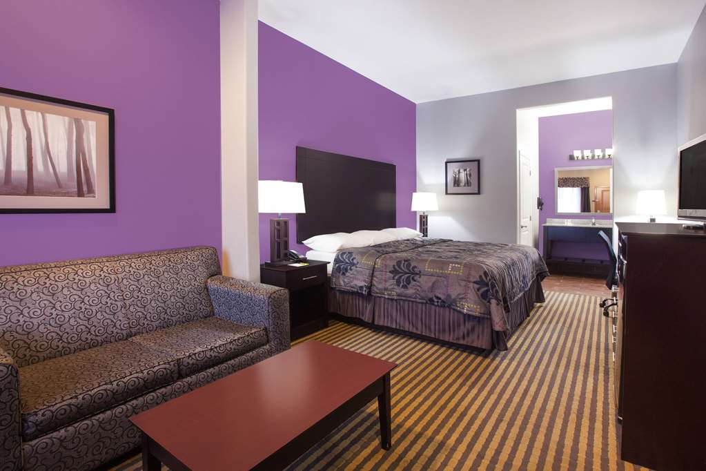 Super 8 by Wyndham Carthage TX - photo 9