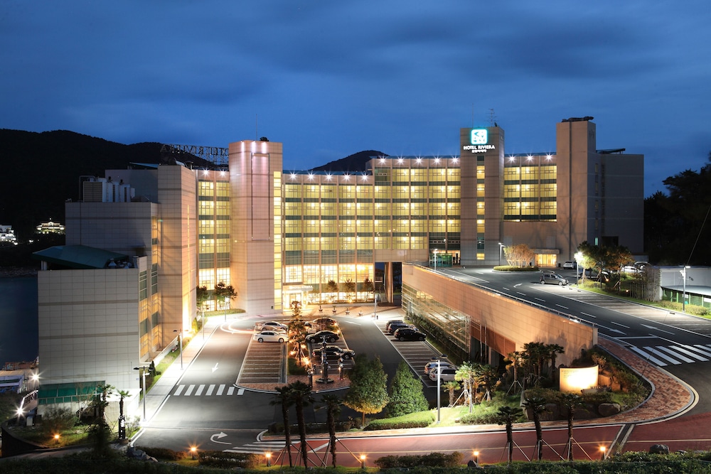 Riviera Hotel Geoje in Changwon, South Korea