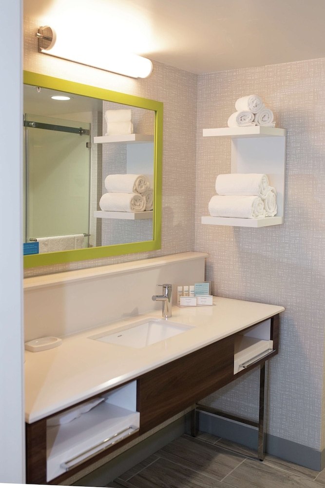 Hampton Inn & Suites Dundee - photo 29