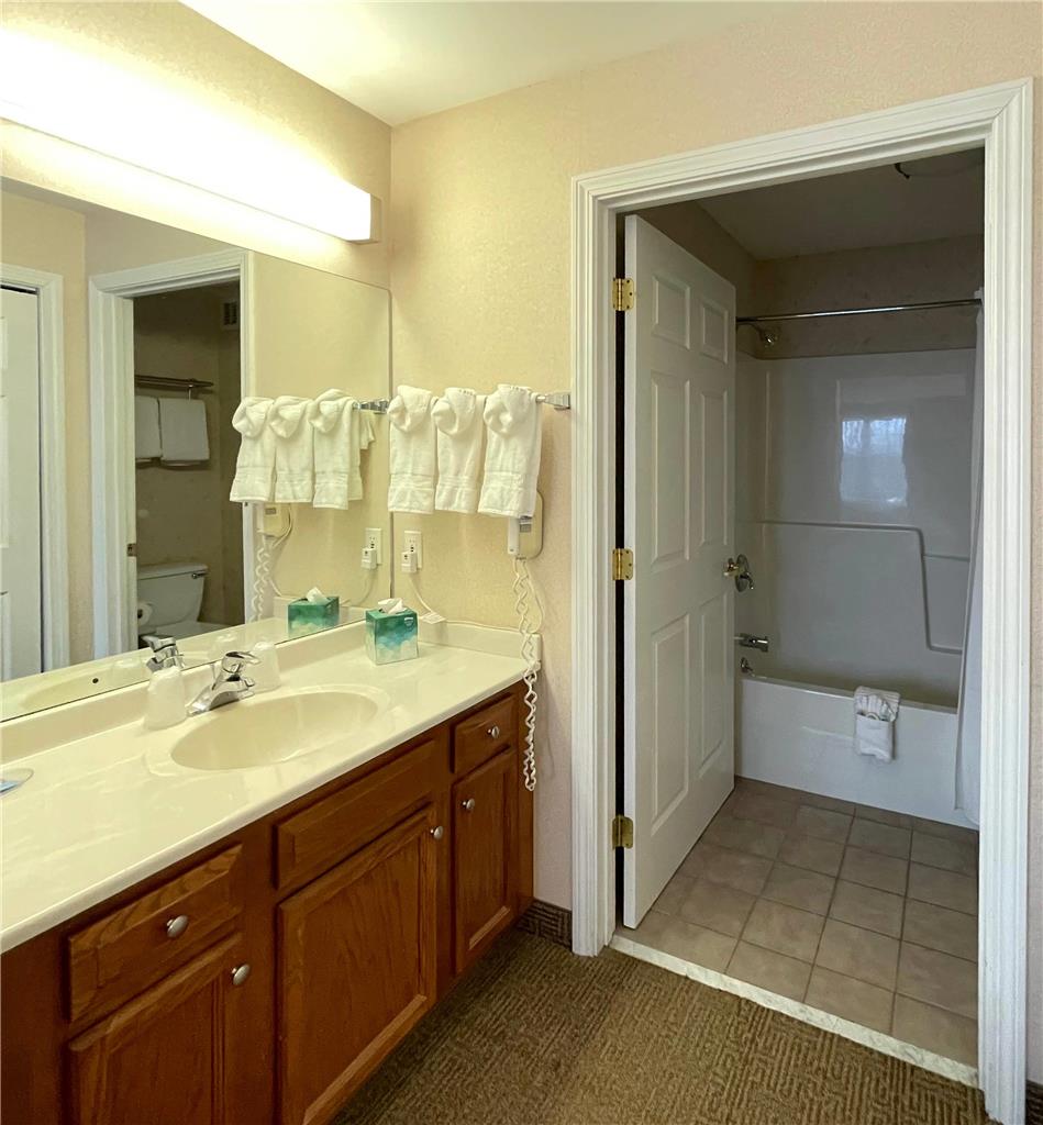 Smart Suites an Ascend Collection Hotel - photo 11