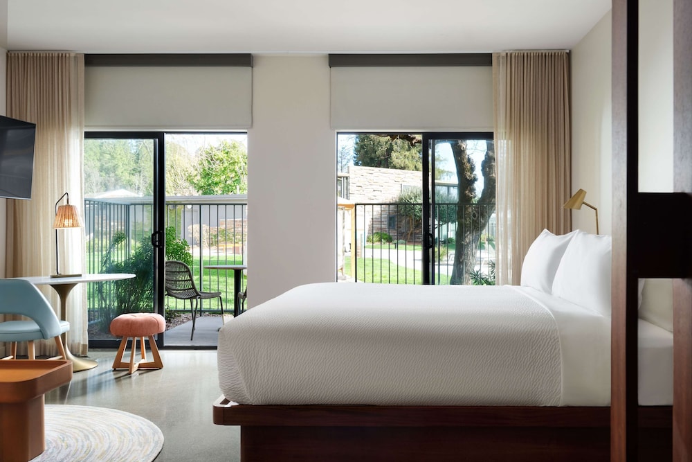 Flamingo Resort & Spa Santa Rosa Sonoma Tapestry by Hilton - photo 30