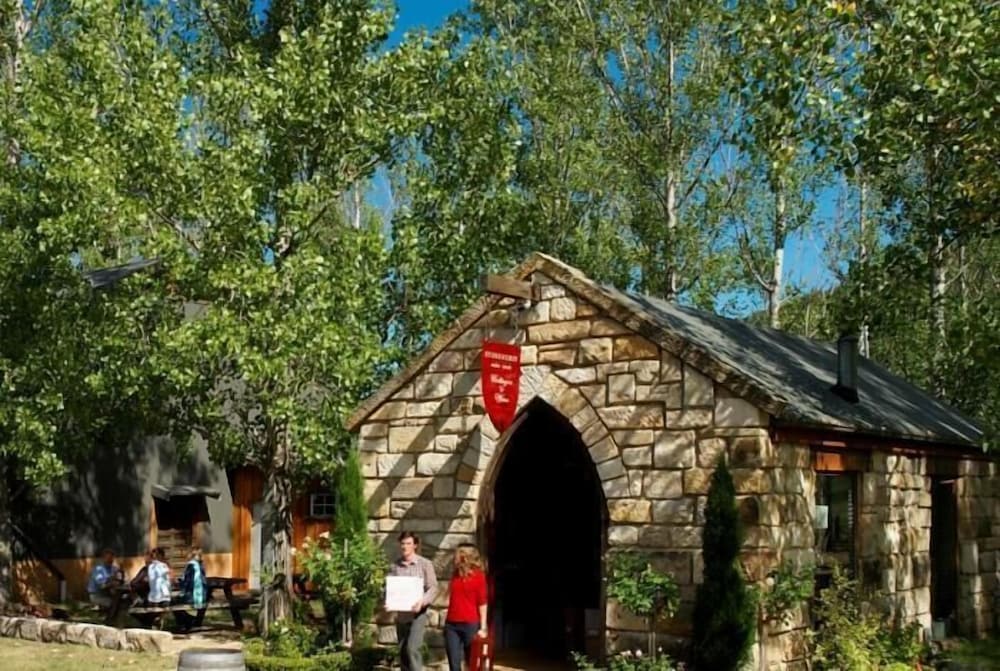 Cedar Creek Cottages in Pokolbin, Australia