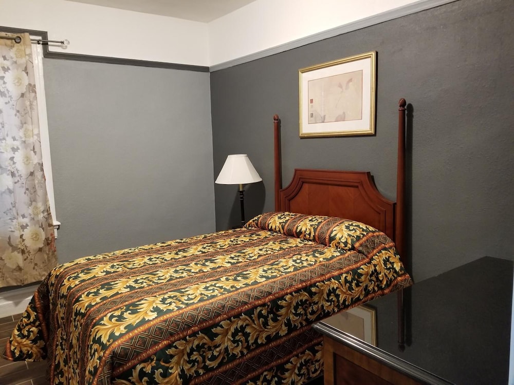Page Hotel - photo 10