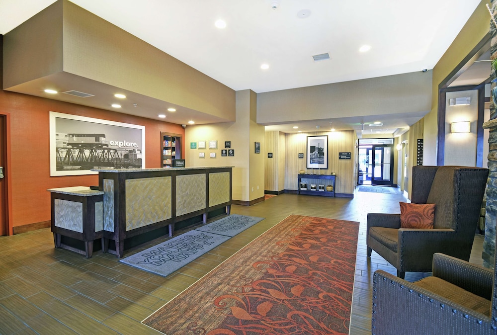 Hampton Inn Beloit - photo 3