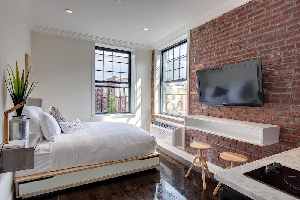 East Village Hotel - photo 14
