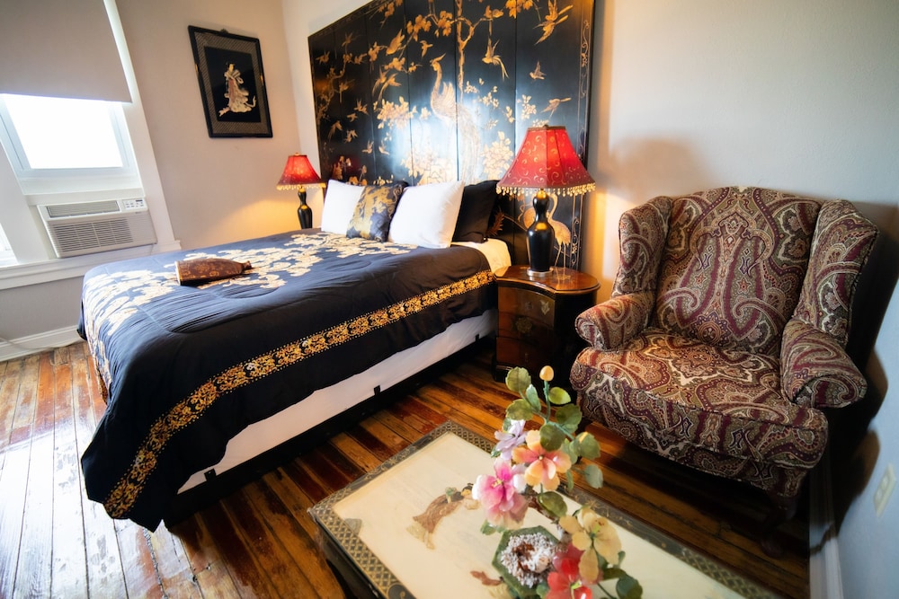 Oaak Tree Hotel - photo 113