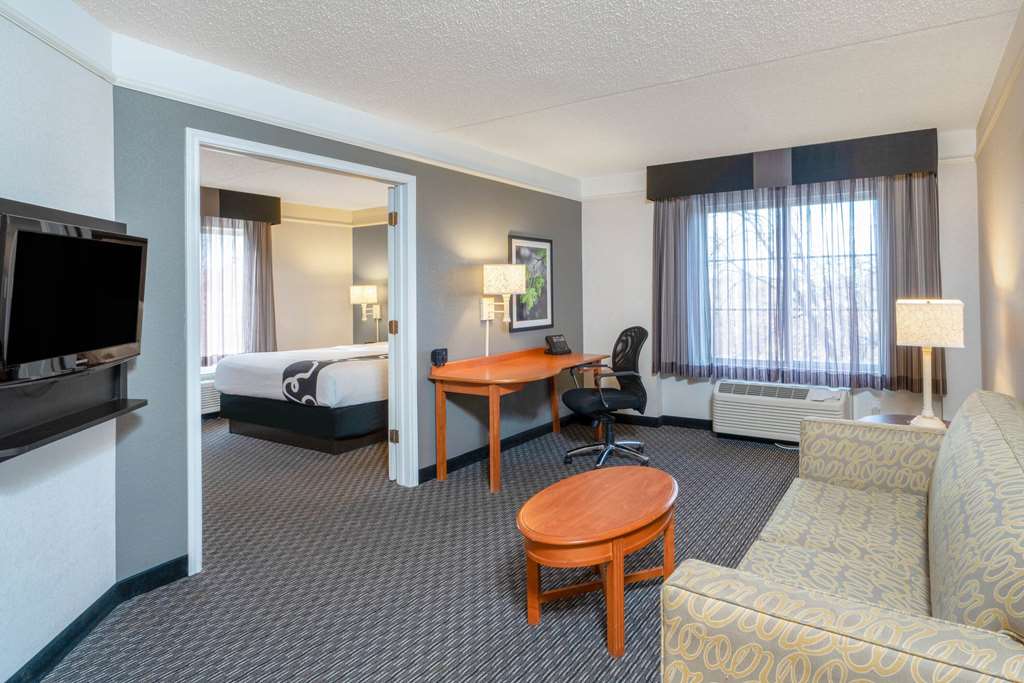 La Quinta Inn & Suites by Wyndham Pueblo - photo 48