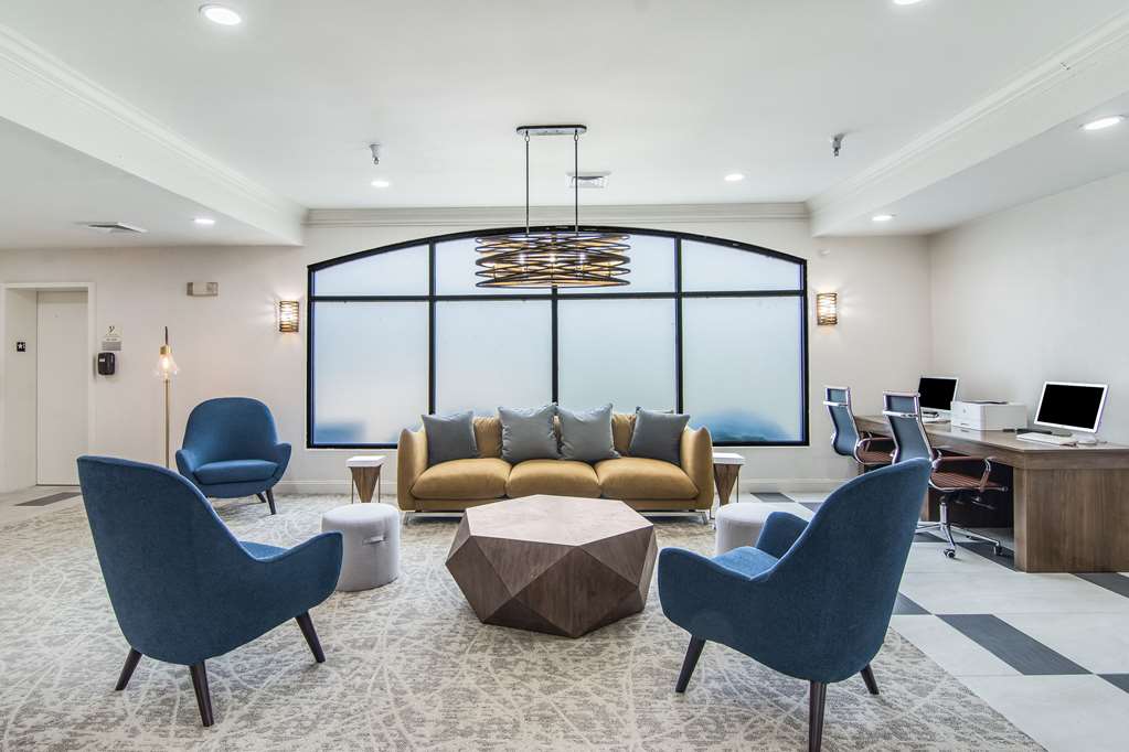 Clarion Pointe South Boston Danville East - photo 4