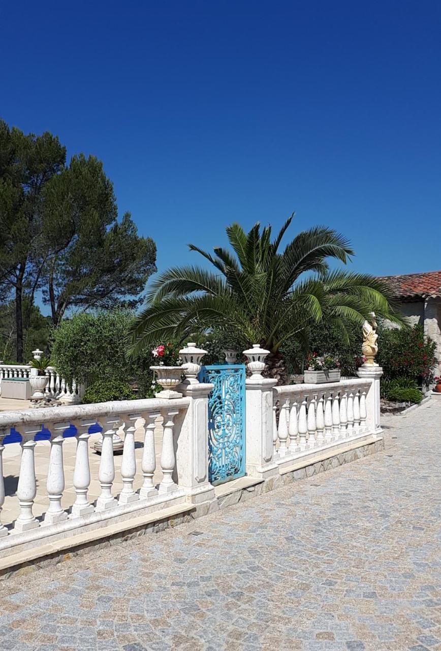 Gite Les Pins — 4-Star Luxury Hotel in Peymeinade, France