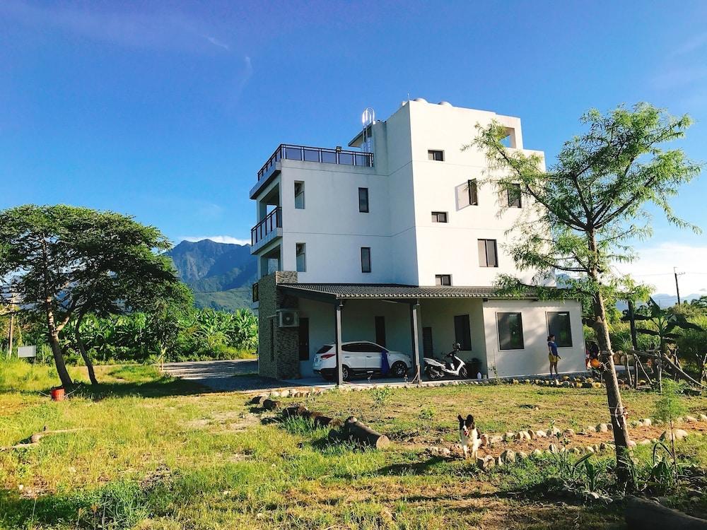 Hu Moon Lake — 4-Star Luxury Hotel in Hualien City, Republic of China Taiwan