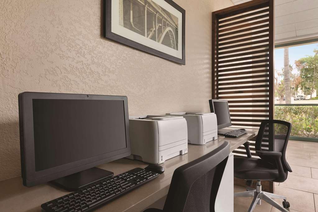 Country Inn & Suites by Radisson San Diego North CA - photo 11