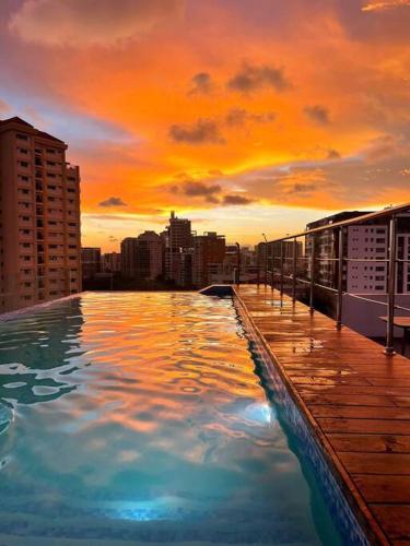 Apartmento en el corazón de la ciudad con piscina infinita y vista al mar — 4-Star Luxury Hotel in Santo Domingo, Dominican Republic