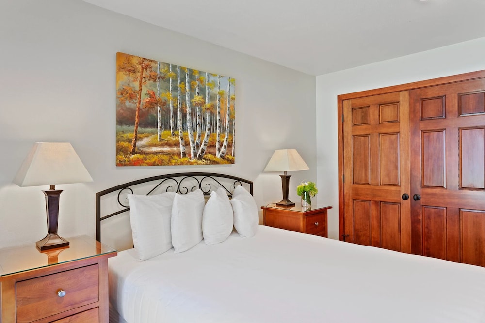 Abode at Lakeside - photo 9