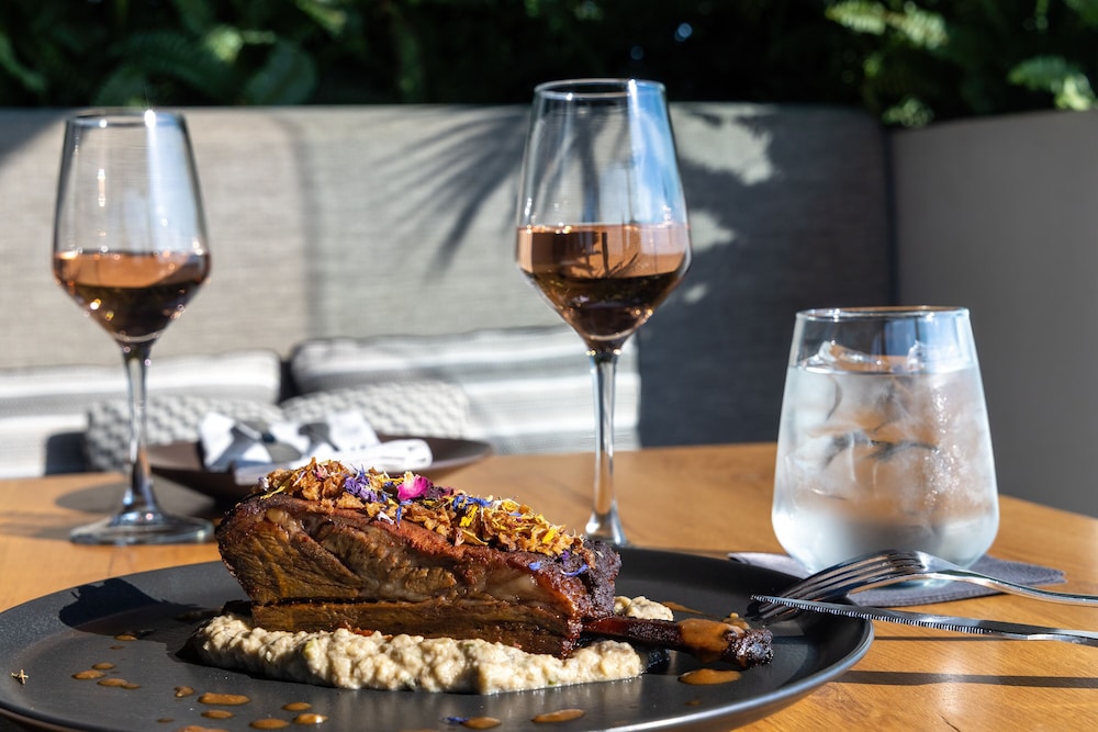 מזון ומשקאות