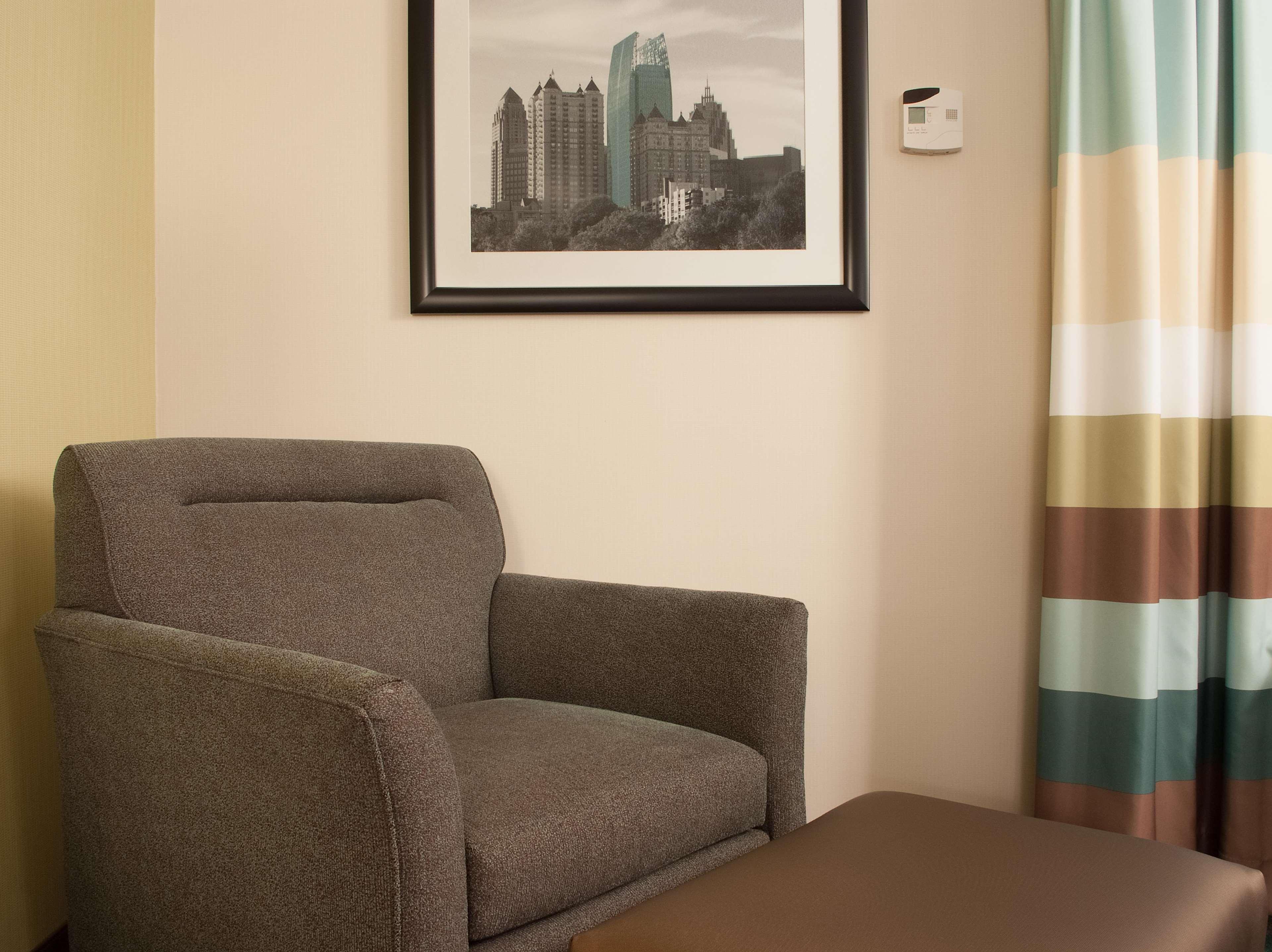 Hampton Inn Atlanta North Druid Hills - photo 32