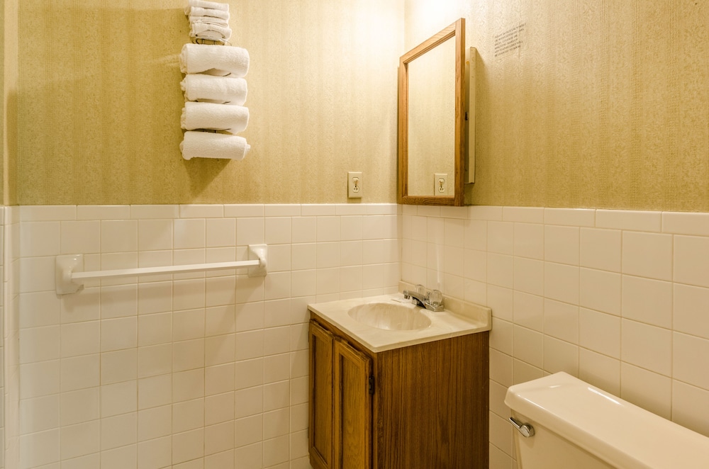Highland Hills Motel and Cabins A Master Hosts Resort - photo 38