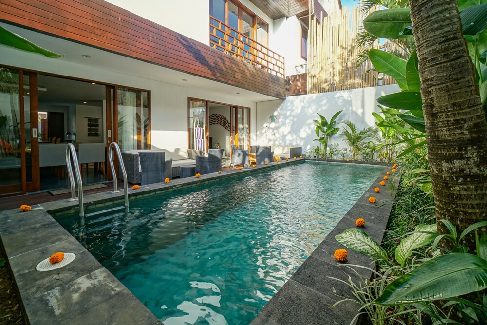 Ombak Villa Cemagi — 4-Star Luxury Hotel in Bali, Indonesia